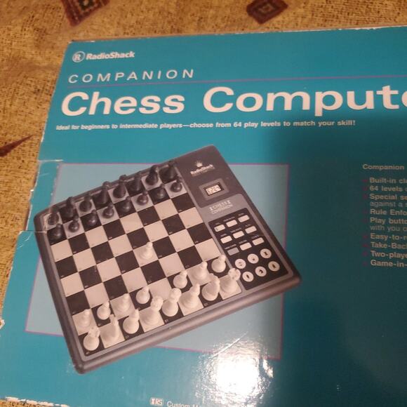Chess Computer - Picture 2 of 4